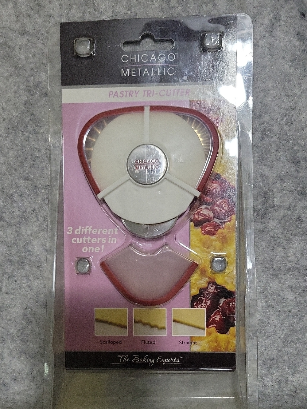 Chicago Metallic Pastry Tri-Cutter - White & Red NWOT